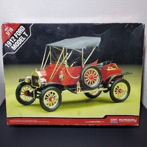 Rare Academy Hobby Model Kits 1/16 Scale 1912 Ford Model T Kit 15100 Opened